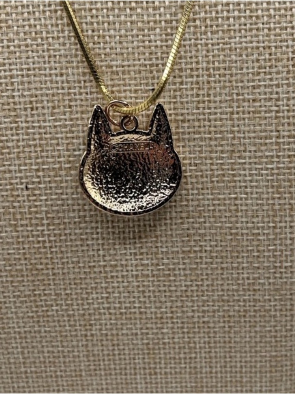 CHANEL Gold Cat Face Charm - Picture 5 of 5